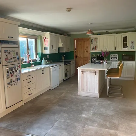 Large Ensuite Kwatera prywatna Balnacart