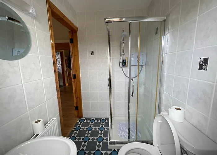 Large Ensuite * Balnacart